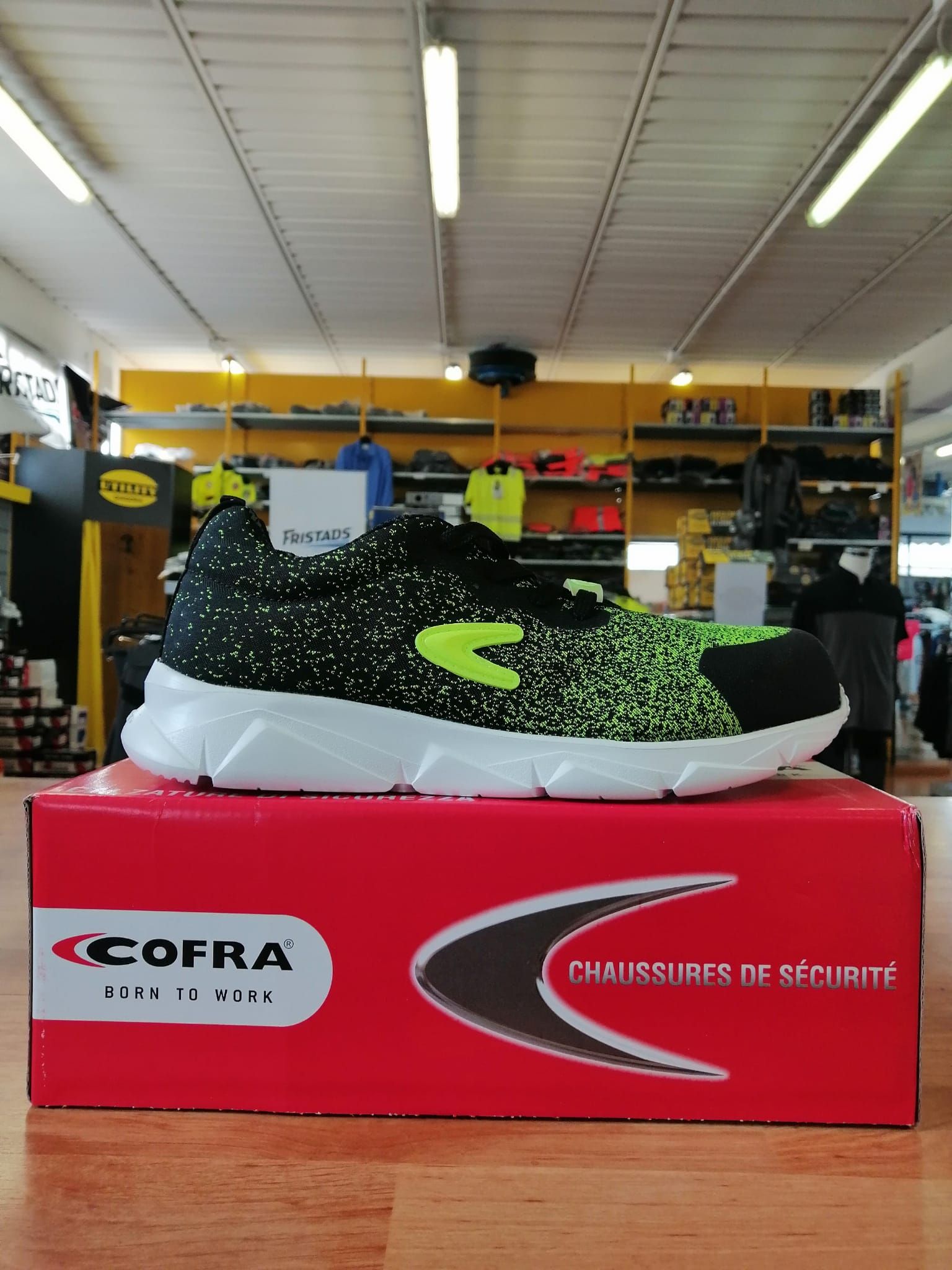 COFRA SKILL S3 ESD CE EN ANTINFORTUNI