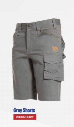 REEBOK BERMUDA MULTITASCHE